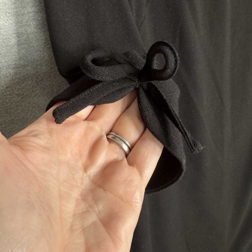 Talbots Petite Size 8P Dress LBD Black Sheath‎ Scalloped Bow Work Career Modest - Picture 2 of 6
